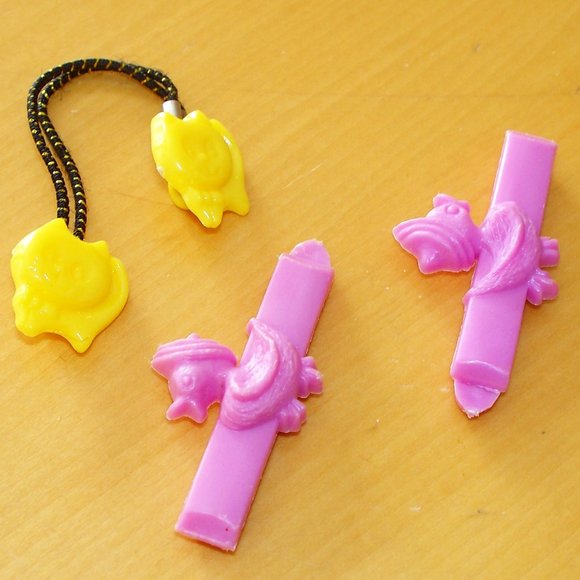Vintage girls pink duck barrettes and yellow kitty pony tail band - Picture 1 of 2